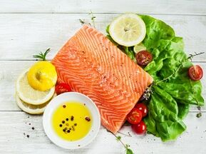 El menú de la dieta proteica incluye pescado.